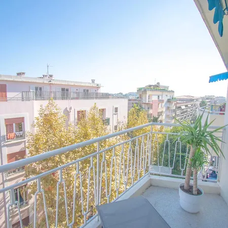 아파트 Bright 1bedroom Apartment, Steps To Juan Les Pins