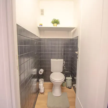 Bright 1bedroom Apartment, Steps To Juan Les Pins 아파트 앙티브