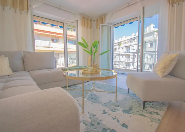 Bright 1bedroom Apartment, Steps To Juan Les Pins Διαμέρισμα Αντίμπ