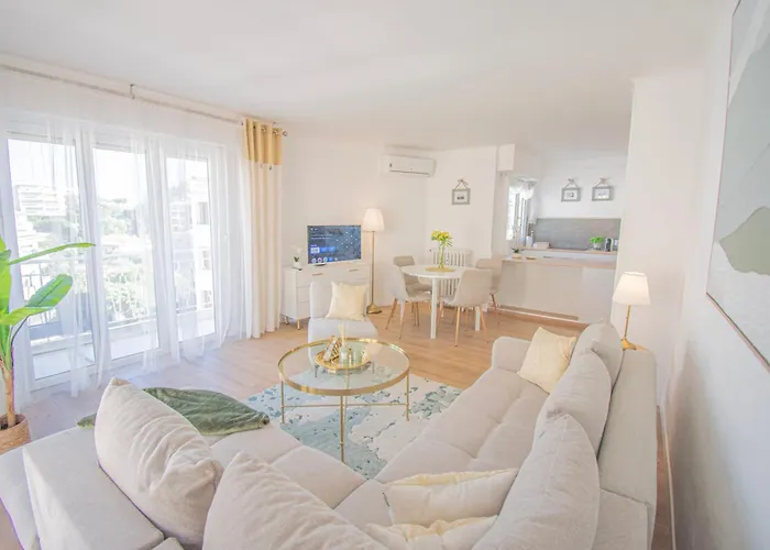 Bright 1bedroom Apartment, Steps To Juan Les Pins * Αντίμπ